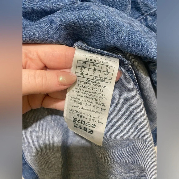 Guess women’s  spilt neck short sleeve denim blue blouse with open back size L - Picture 8 of 14